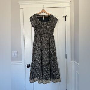 NWT American Eagle Outfitters 100% cotton Floral Maxi Dress Medium